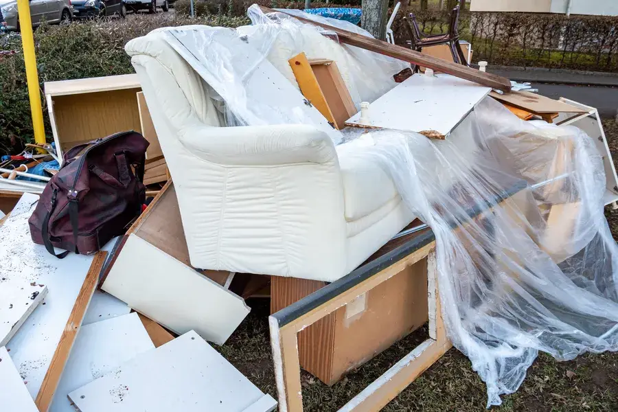 How Junk Furniture Removal Simplifies Moving And Renovations in Commerce City, CO How Junk Furniture Removal Simplifies Moving And Renovations in Commerce City, CO